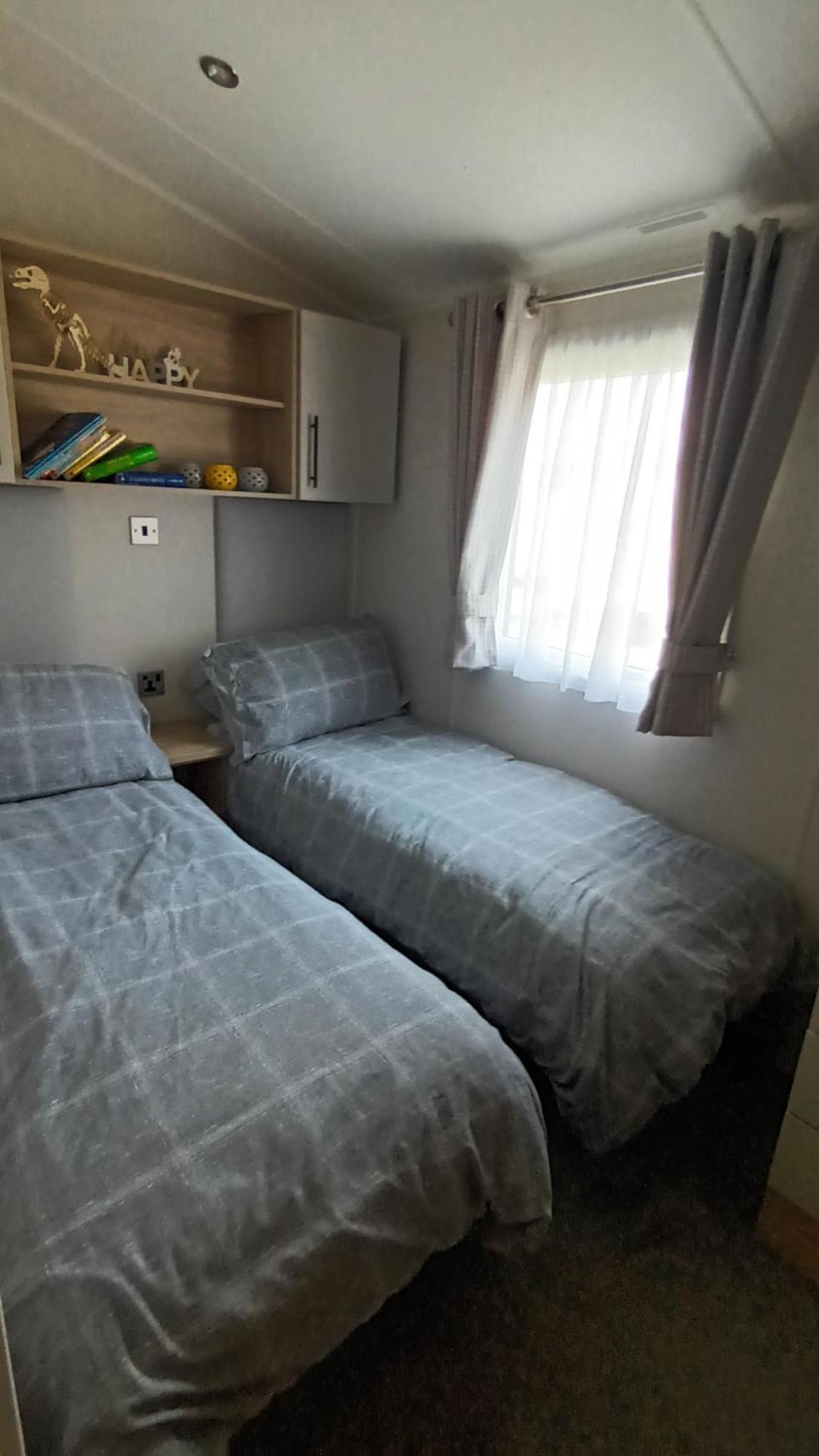 Amor, West Sands Holiday Park, 塞尔西 外观 照片